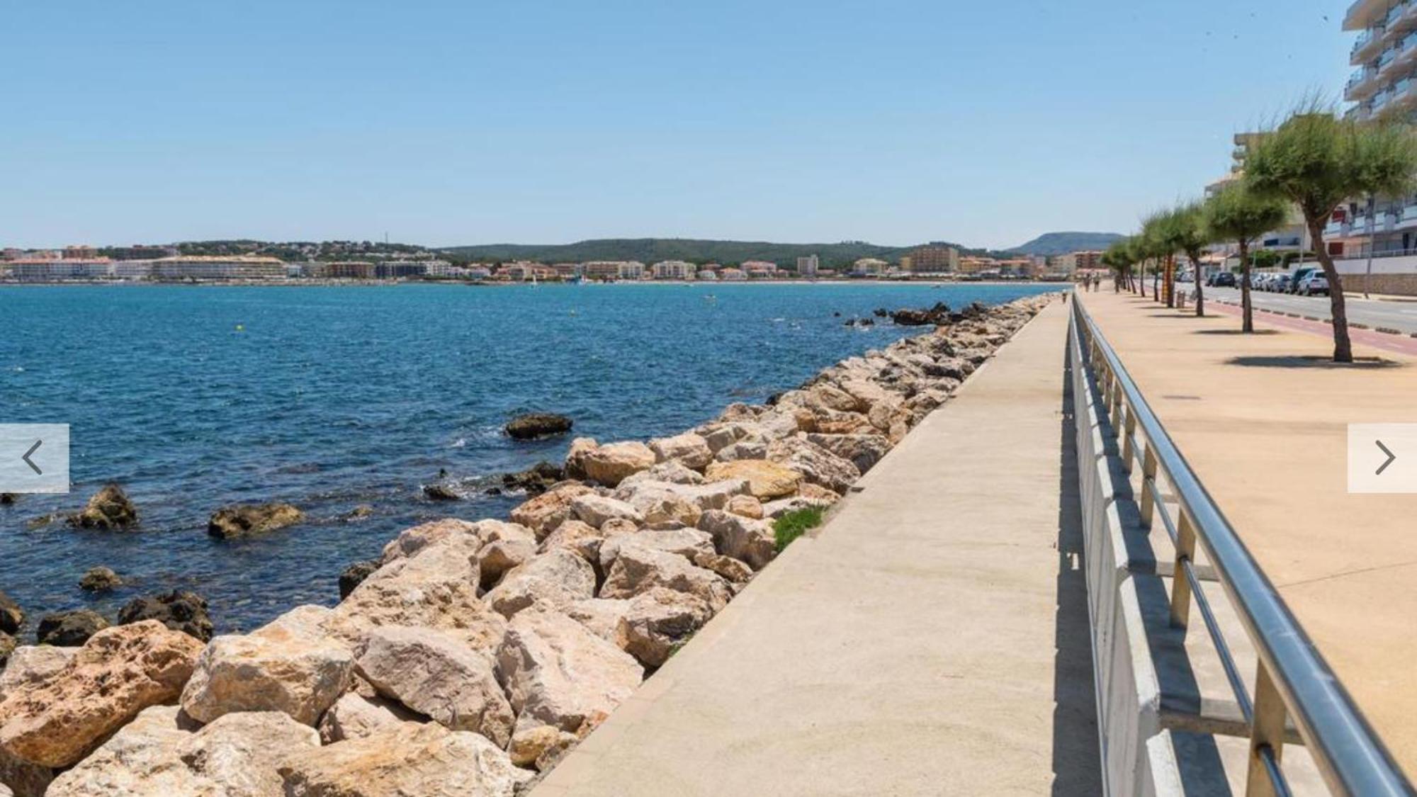 Orsa-Atico Con Vista Al Mar Y Piscina Leilighet L' Escala Eksteriør bilde
